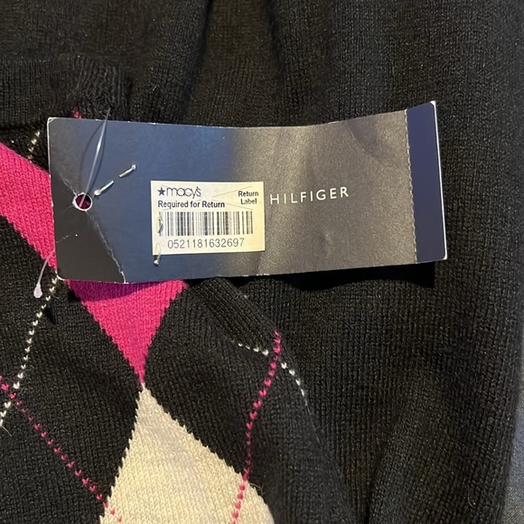 NWT Tommy Hilfiger Black, Magenta Pink and Light Grey Argyle Pattern Knee Length - Picture 6 of 6